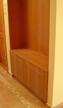 Előszoba beépített bútor