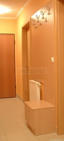 Előszoba bútor